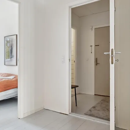 Moderne Og Minimalistisk Lejlighed I Nv *